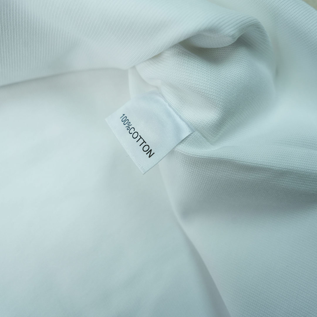 On Running 239 Billionaire Studios Tee (White) - Image 14