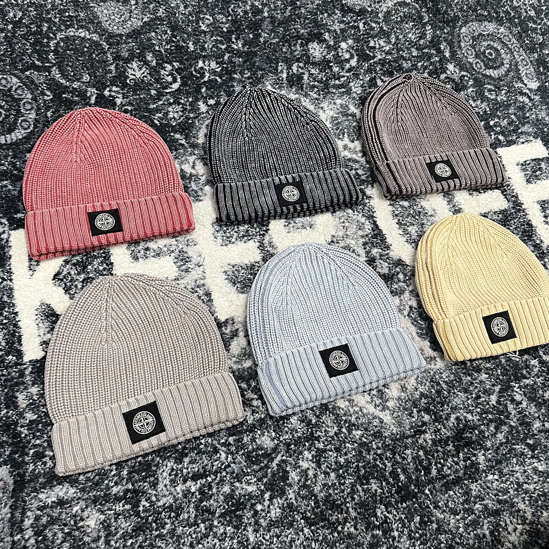 HAT 128, photo 1
