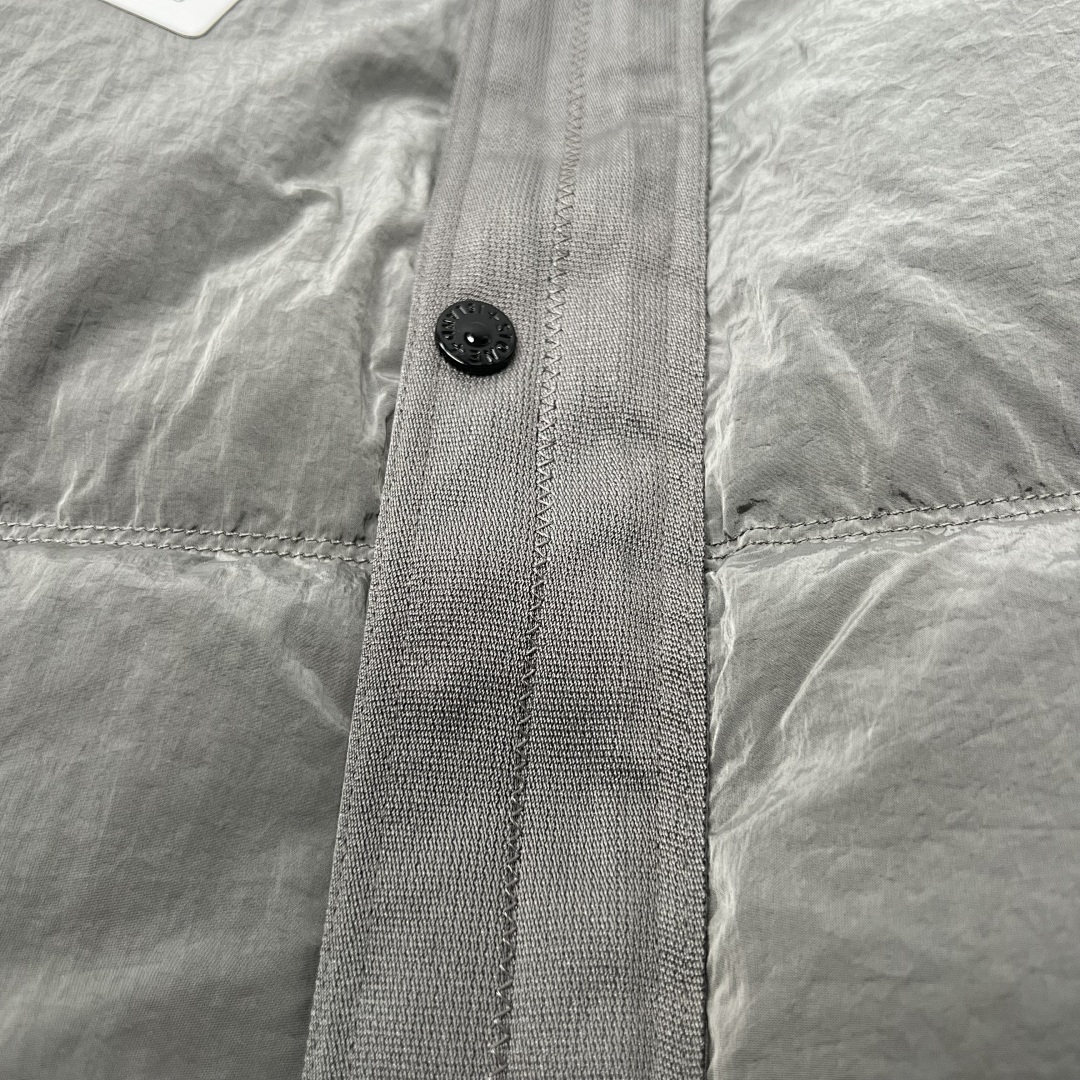 Other Metallic Dragon Velvet Vest - Image 8