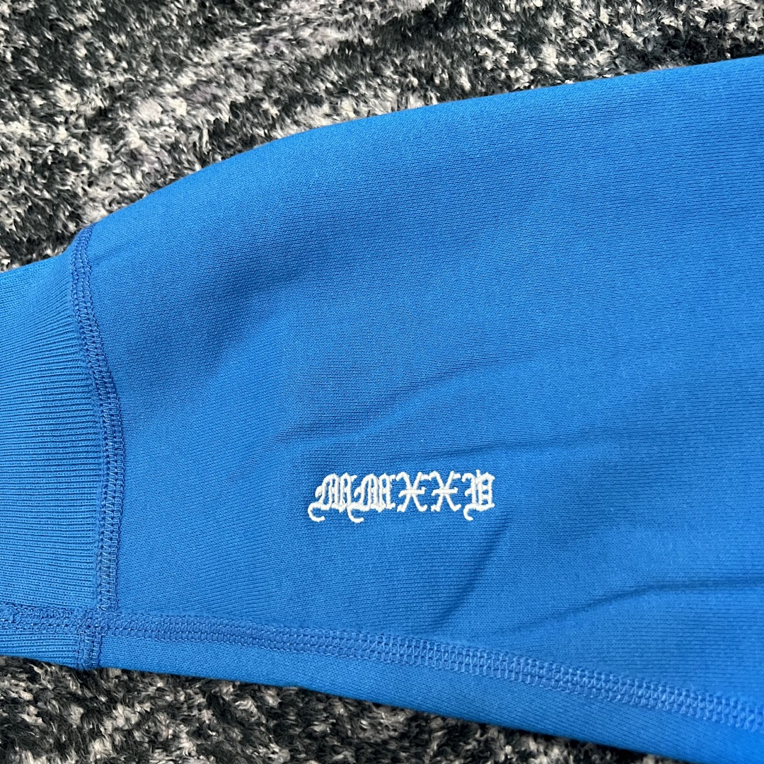 Other Supreme - Image 21