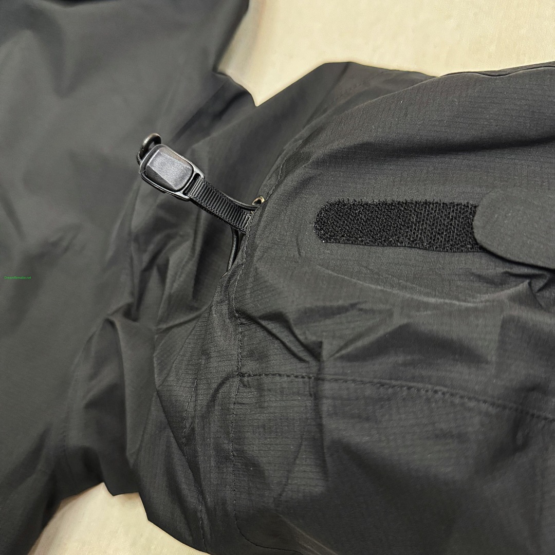 On Running ¥290-Black - Image 9