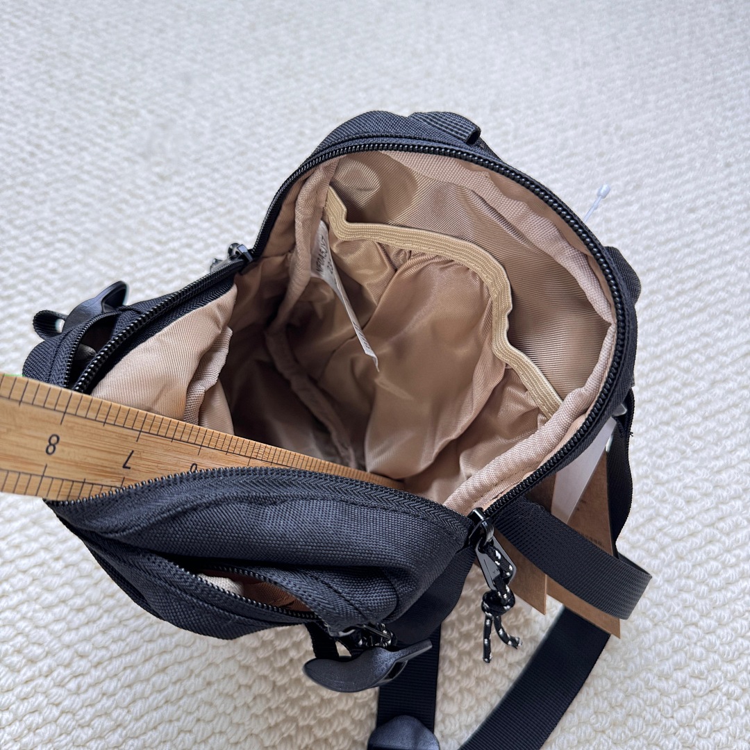 Other ¥70 T*N*F Small Shoulder Bag - Image 6