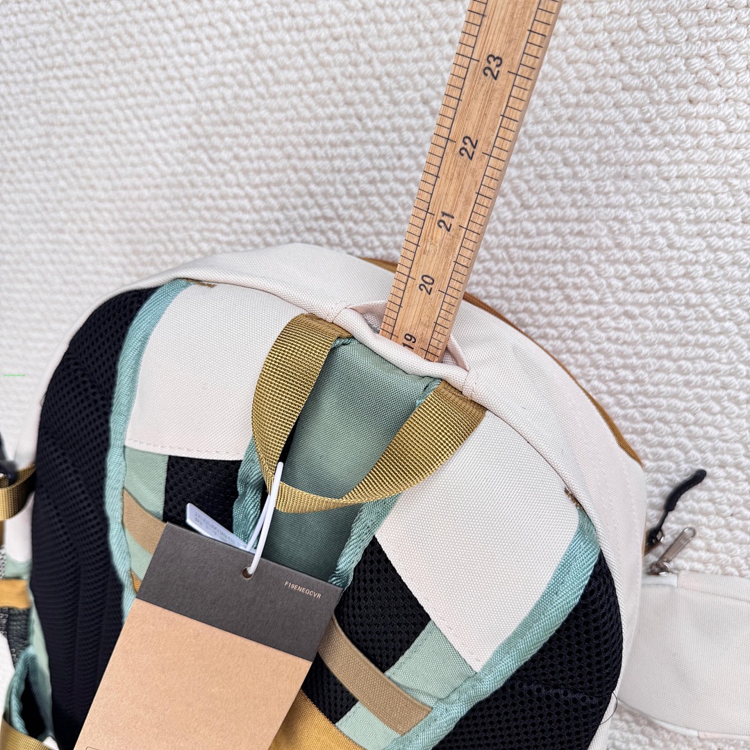 Other ¥180 T*N*F Backpack - Image 27