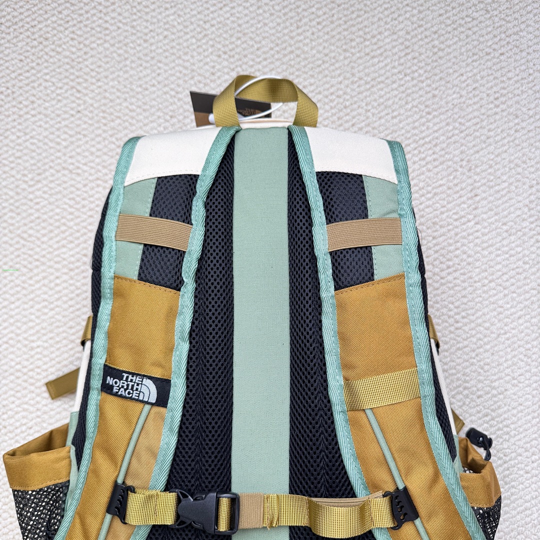 Other ¥180 T*N*F Backpack - Image 32
