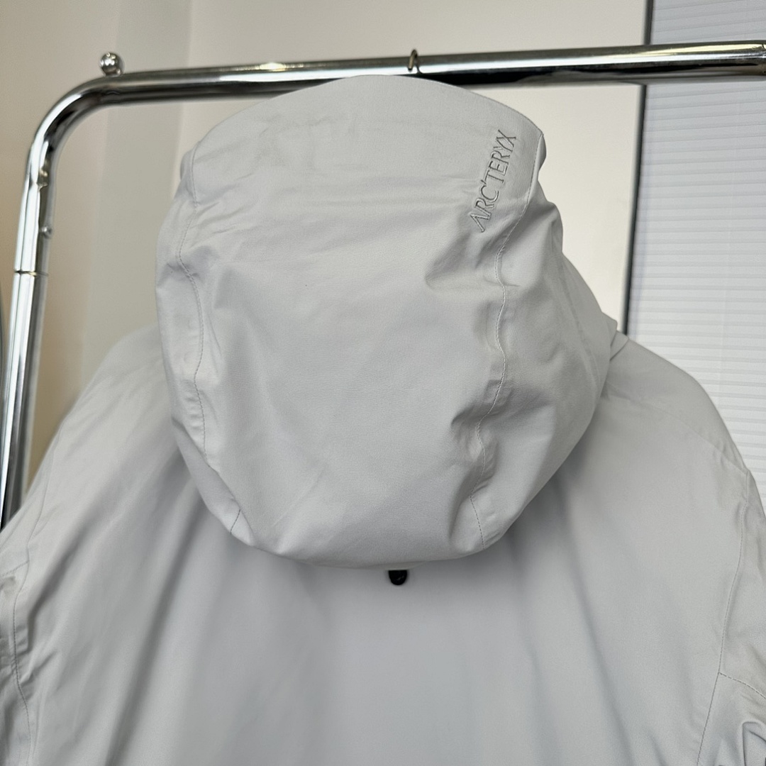 Other 600 Beta Down Jacket - Image 16