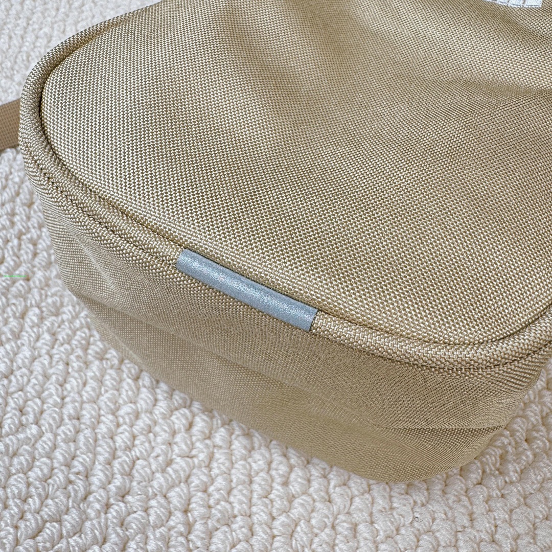 Other ¥70 T*N*F Small Shoulder Bag - Image 31