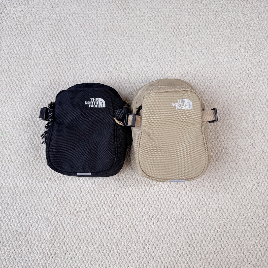 Other ¥70 T*N*F Small Shoulder Bag