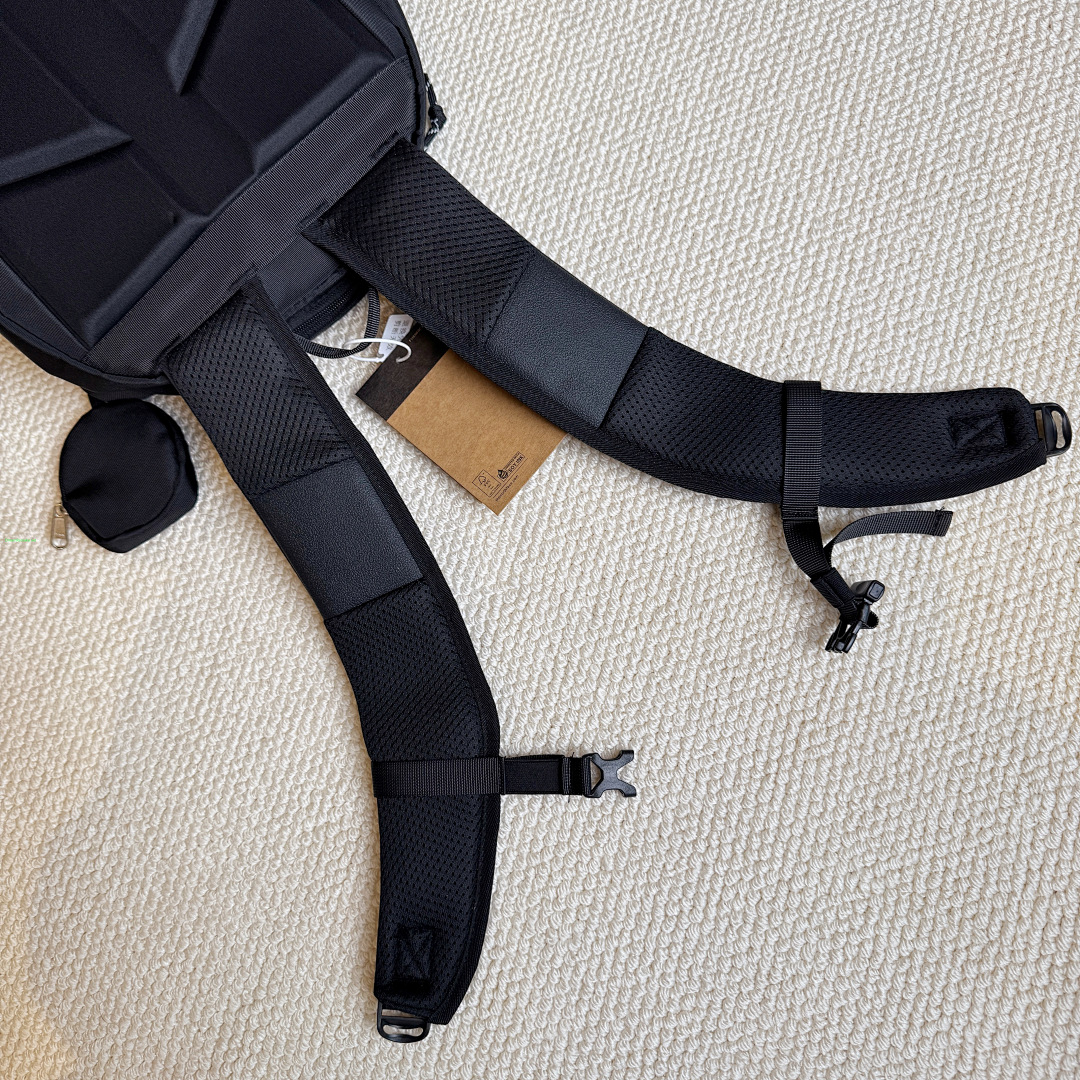 Other ¥150 T*N*F-Backpack - Image 13