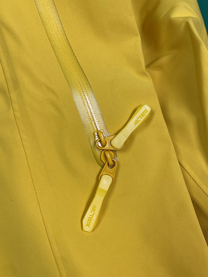 Chanel Edziza Yellow 400¥ - Image 7