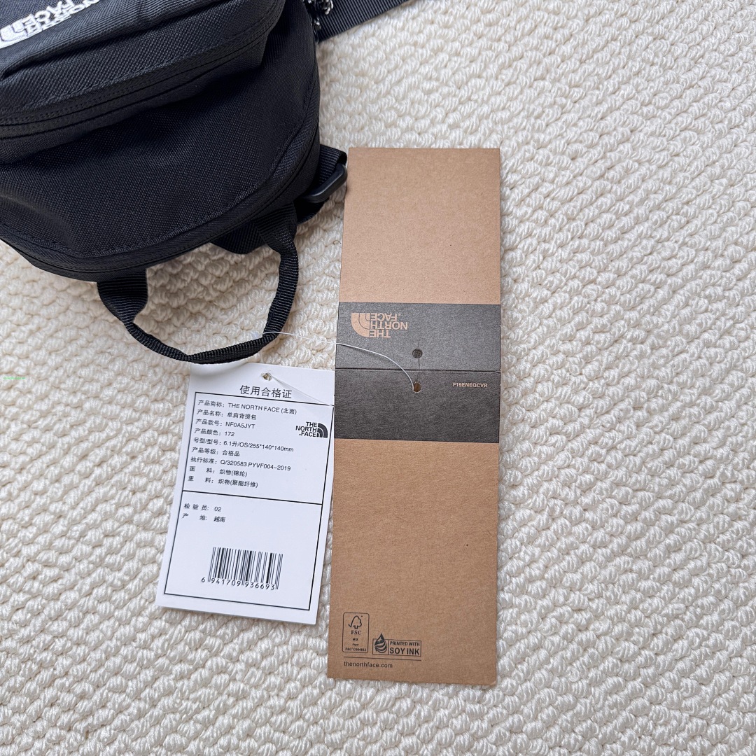 Other ¥70 T*N*F Small Shoulder Bag - Image 4