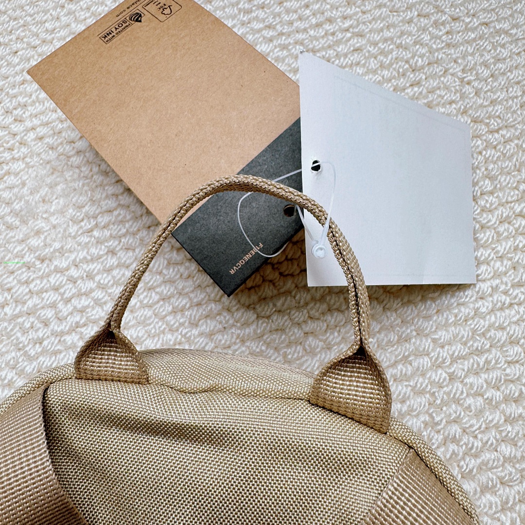 Other ¥70 T*N*F Small Shoulder Bag - Image 30