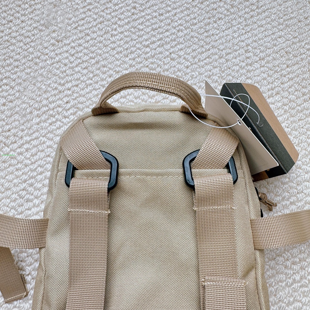 Other ¥70 T*N*F Small Shoulder Bag - Image 32