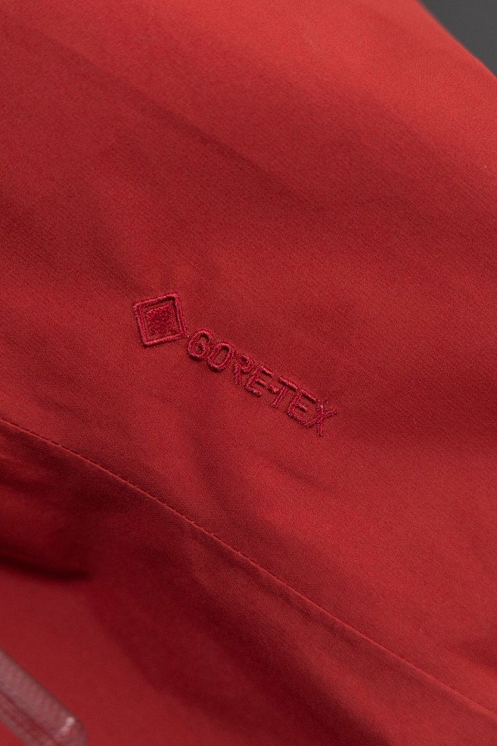 Chanel Red - Image 26