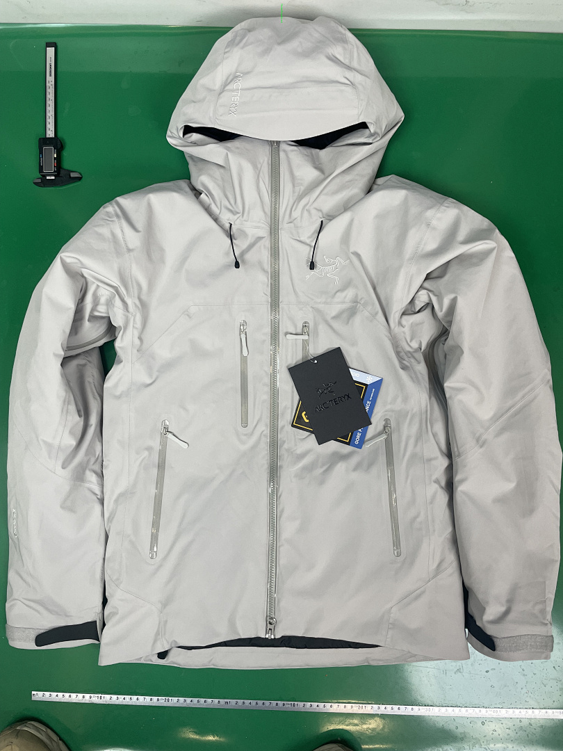 Other 600 Beta Down Jacket - Image 10