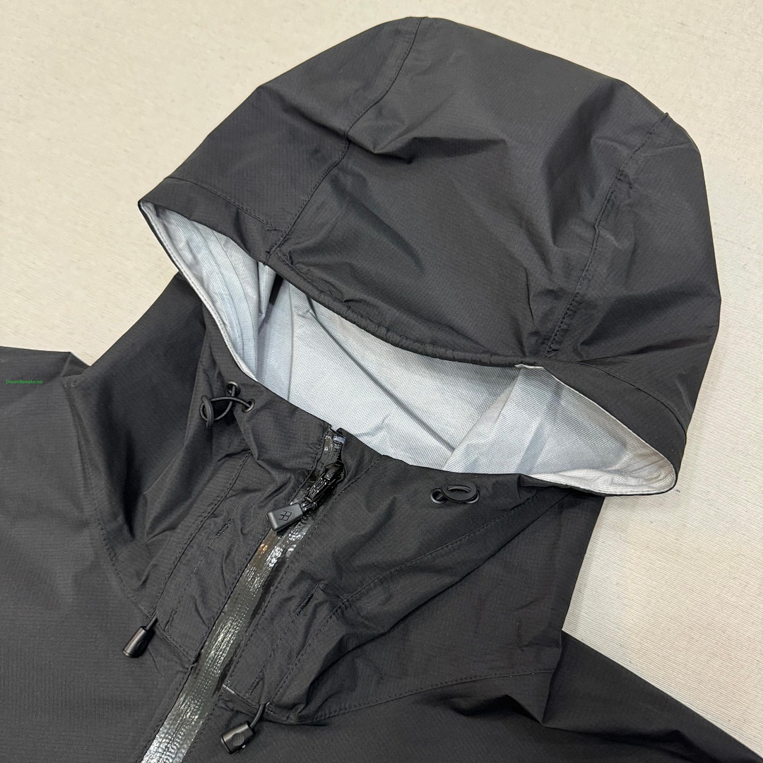 On Running ¥290-Black - Image 12