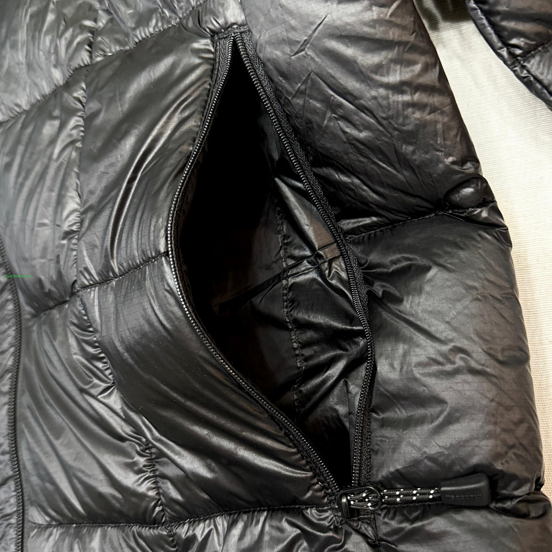 On Running ¥300 Down Jacket - Image 7