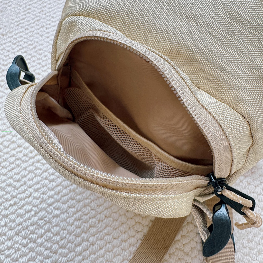 Other ¥70 T*N*F Small Shoulder Bag - Image 29