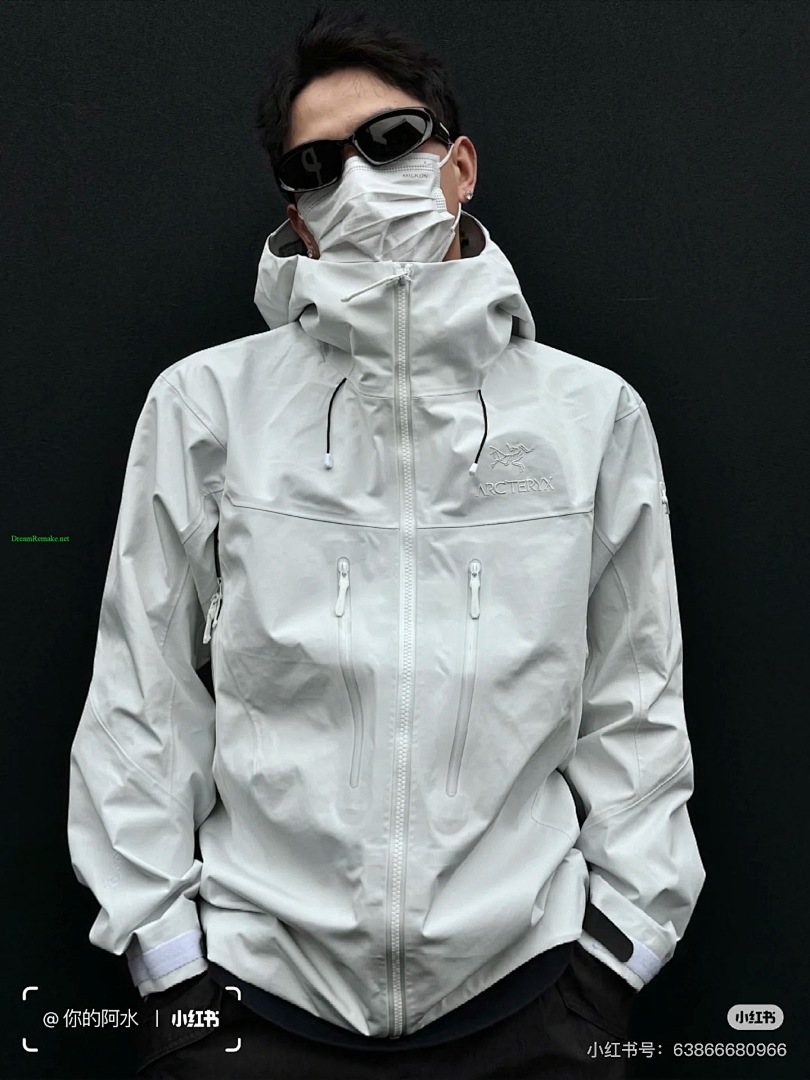 Chanel Polar White 400¥ - Image 16