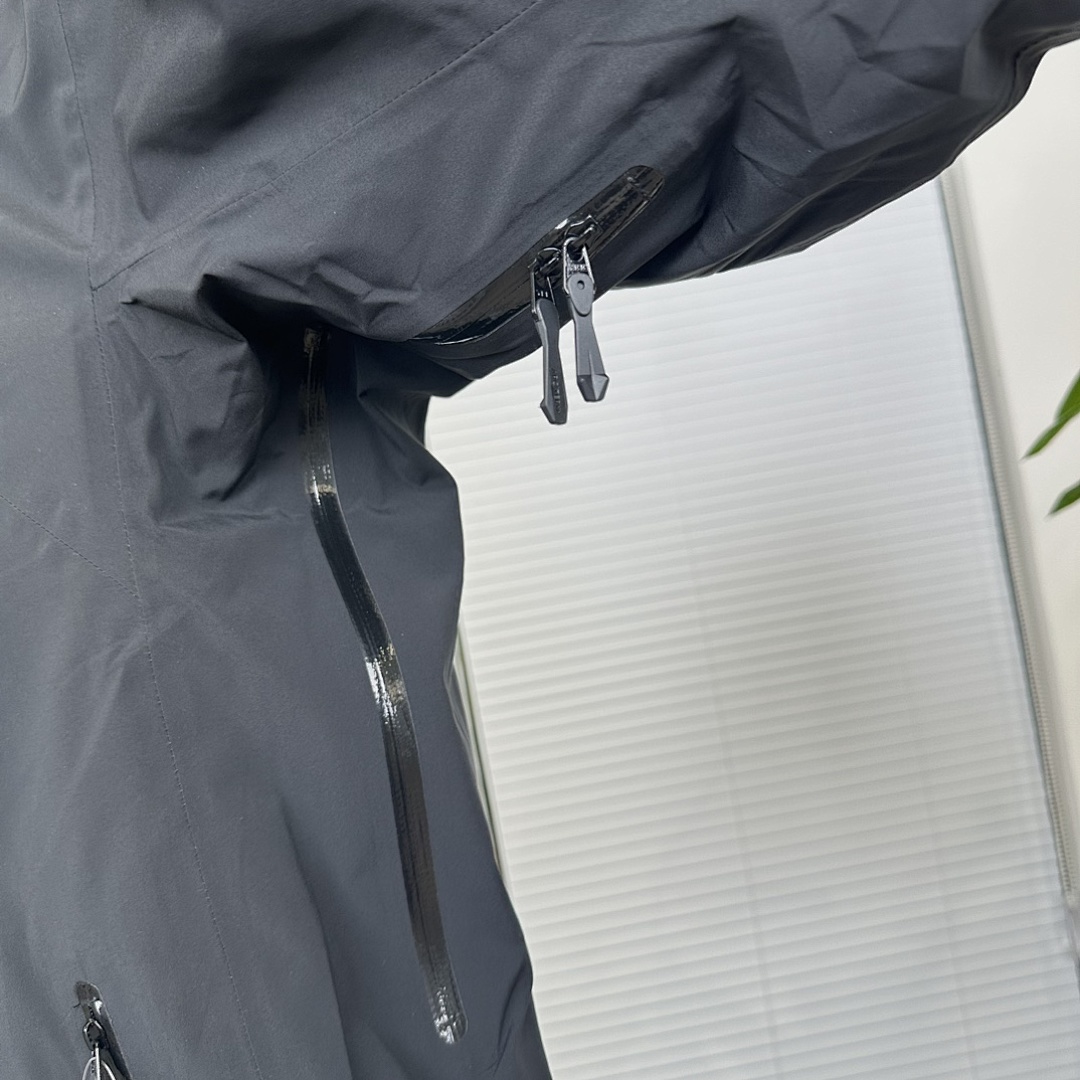 Other 600 Beta Down Jacket - Image 35