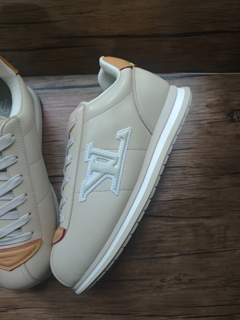 Chanel LVV Chunky Sneakers - Image 25