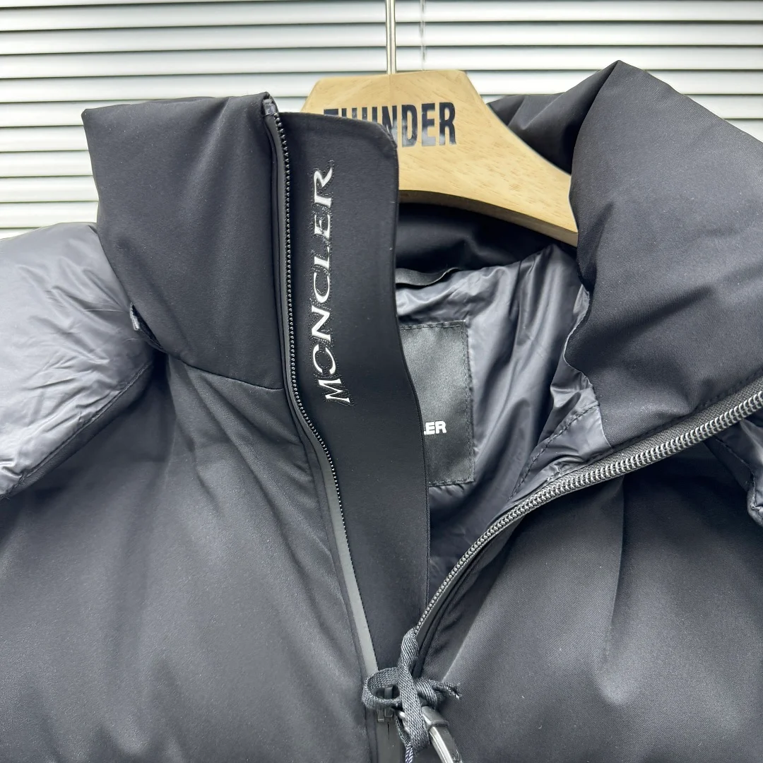 Moncler Grenoble Veste de ski isolante à capuche Montgetech – Black (5)