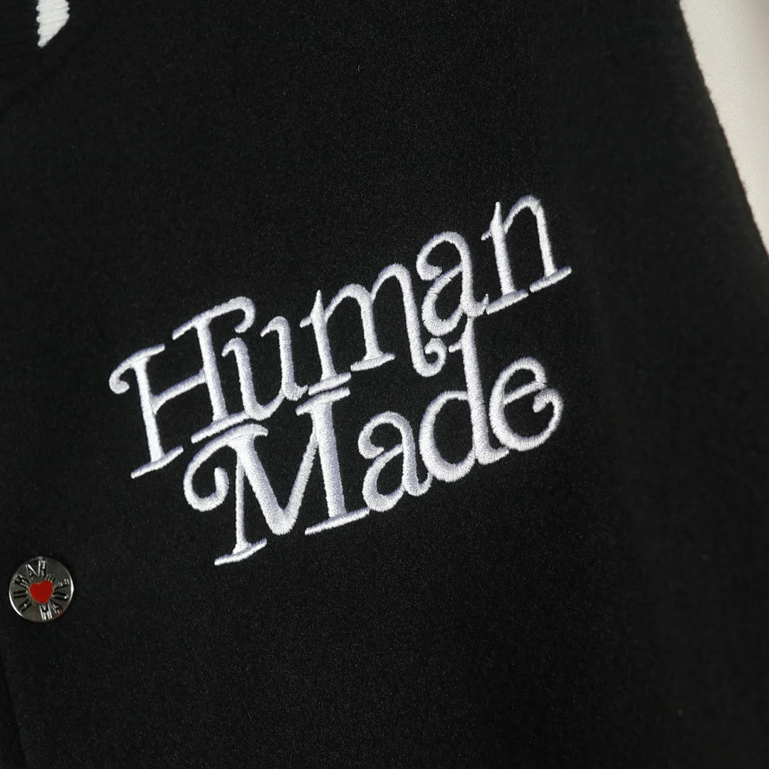 Human Made (en collaboration avec Girls Don't Cry par l'artiste Verdy) Girls Don Dry Alls" Varsity Jacket, coloris Black, vue 6