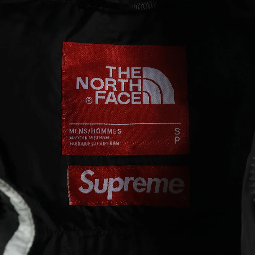 Supreme x The North Face - Veste Nuptse Paper Print - 700, coloris Black / Grey, vue 9