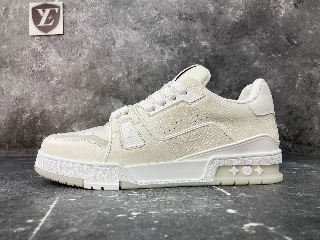 Baskets Louis Vuitton 1 LV Trainer 1 - White Monochrome, coloris White Monochrome, vue 5