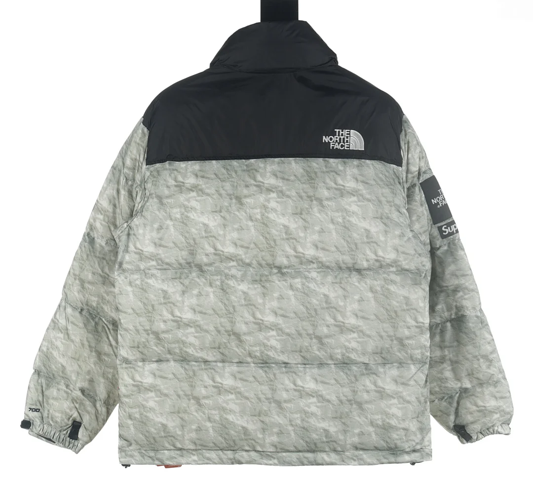 Supreme x The North Face - Veste Nuptse Paper Print - 700, coloris Black / Grey, vue 10