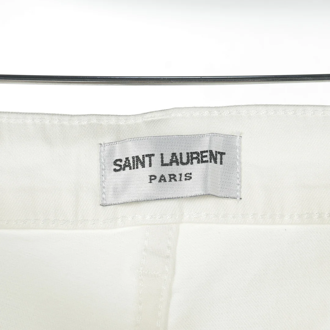 Saint Laurent (YSL) Jean slim/droit à motif monogramme YSL intégral en strass – White (11)