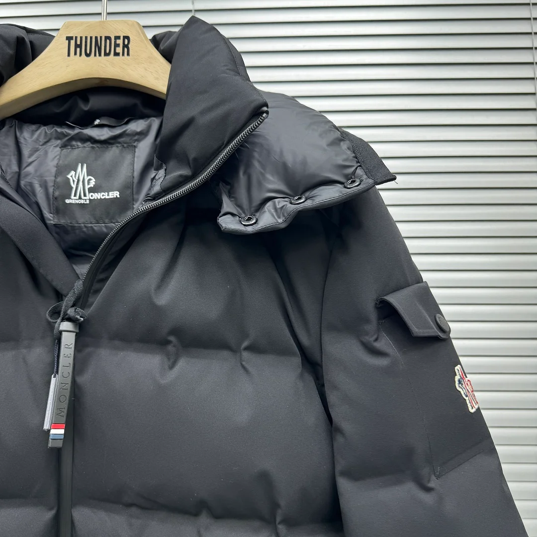 Moncler Grenoble Veste de ski isolante à capuche Montgetech – Black (7)