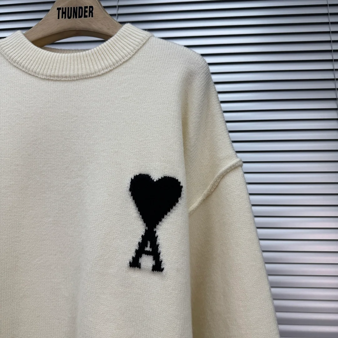 Ami Paris White Wool Ami De Coeur Crewneck Sweater, coloris Off-White / Black 151, vue 6