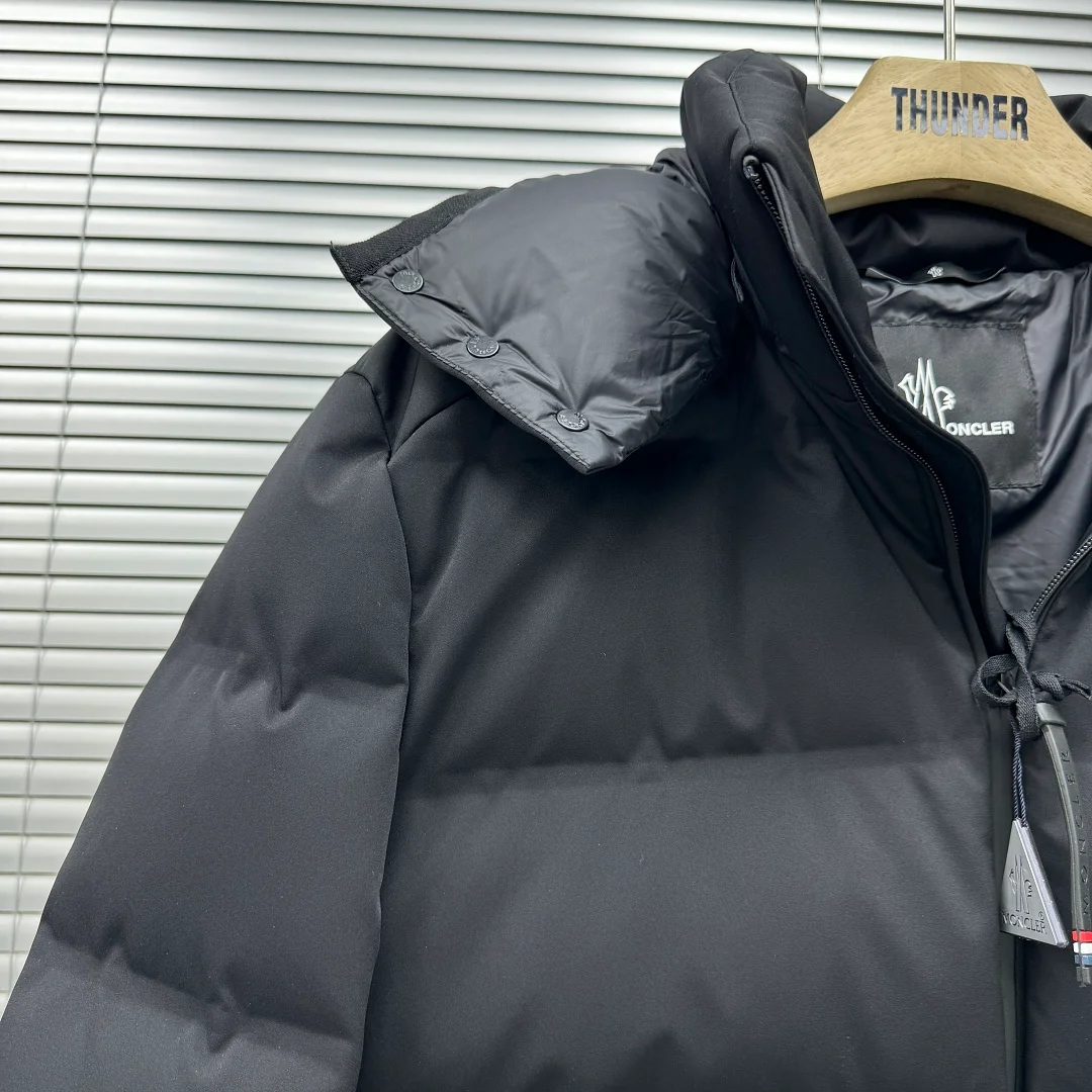 Moncler Grenoble Veste de ski isolante à capuche Montgetech – Black (6)