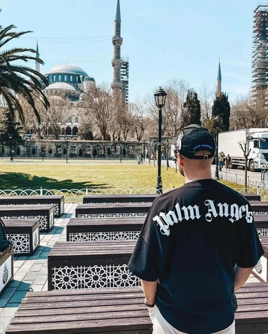 Palm Angels - Logo classique sur le t-shirt, coloris Black, vue 14