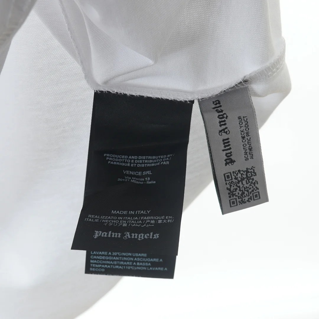 Palm Angels - Logo classique sur le t-shirt, coloris Black, vue 9